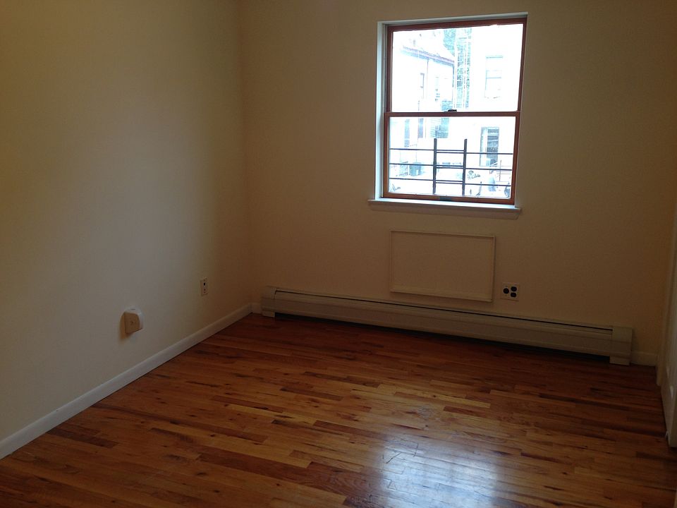 1st image of 464 Ovington Ave #2