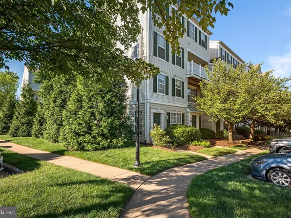 45478 Whistling Ter, Sterling, VA 20166