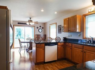 W21554 Red Fox Ln, Trempealeau, WI 54661