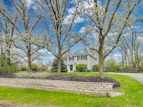 2555 Highmoor Rd, Highland Park, IL 60035