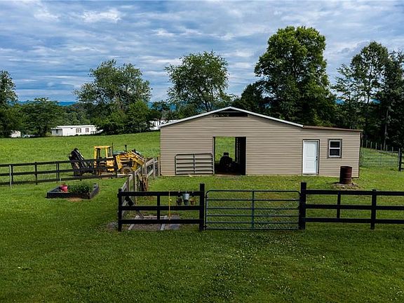 2nd image of 658 Northwood Park