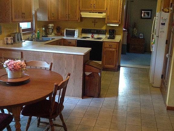 Dinette and Kitchen