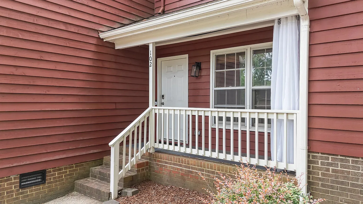 3 bed, 1520 sqft, $1,875 — Photo 2