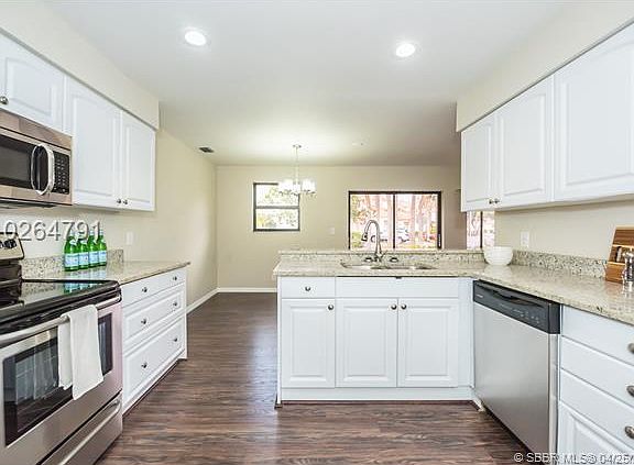 3rd image of 3431 Laurel Oaks Ln #601