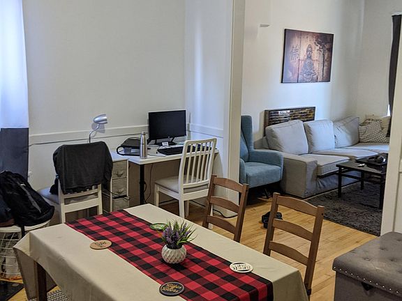 2nd image of 726 W Grand Ave APT 3F