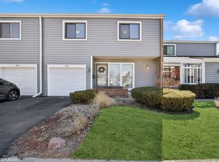 459 Alder Dr, Wheeling, IL 60090