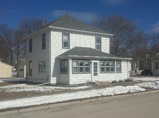11 6th St SE, West Bend, IA 50597