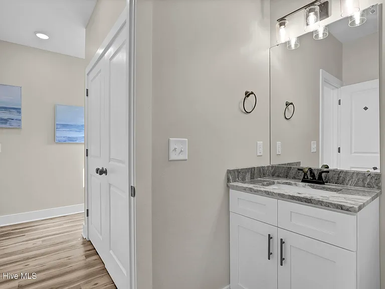 493 Blue Bluff Ln — Photo 17