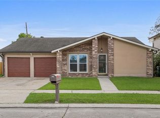 2572 Eastview Dr, Harvey, LA 70058