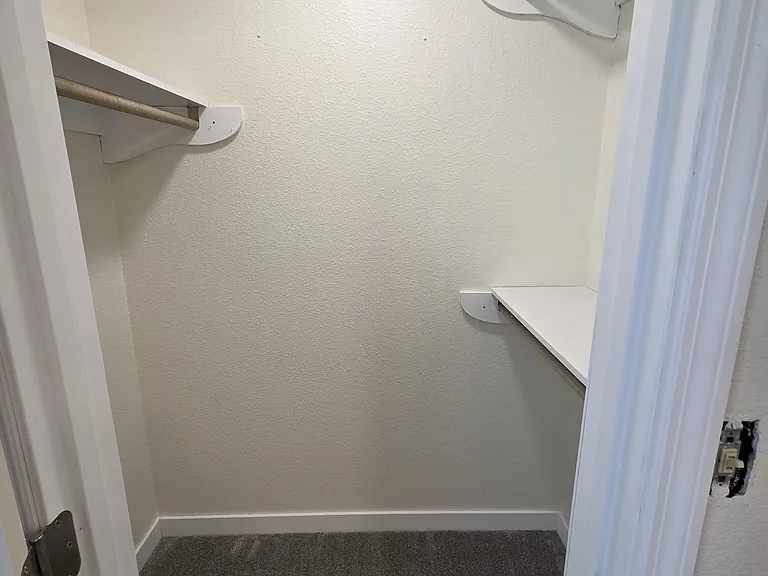 Nice sized walk in closet