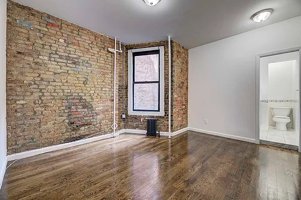 Rented by REAL New York | media 18