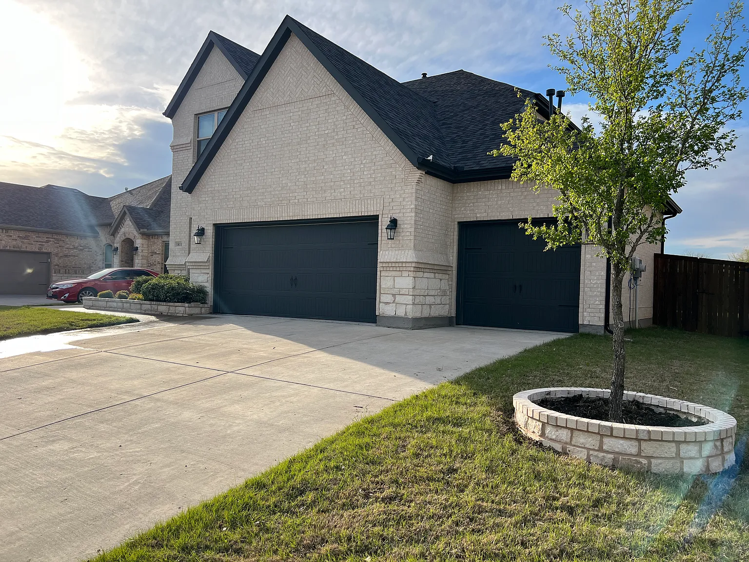 4 bed, 3313 sqft, $4,800 — Photo 1