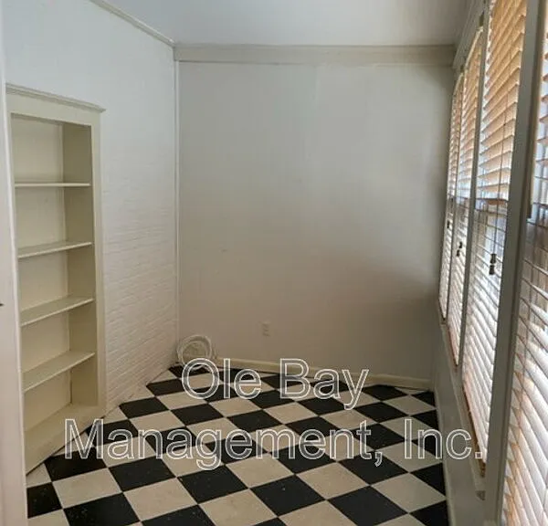 7 S Monterey St #1 — Photo 7