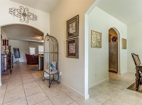 4th image of 623 Meadow Springs Dr