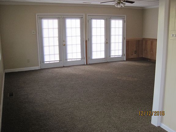 3rd image of 17 Maurice Ave