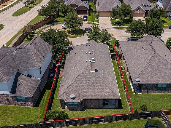 3rd image of 24535 Avellino Ct