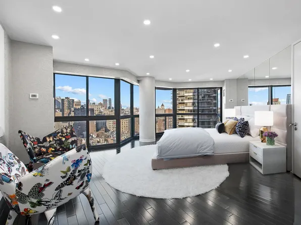 200 East 61st Street image 5 of 27