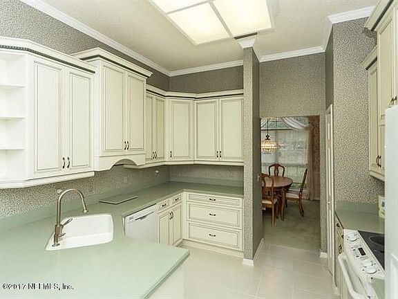 2nd image of 4624 Confederate Oaks Dr