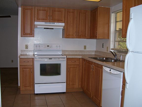 2nd image of 1010 Tompkins Dr