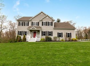 176 Oakhill Ave, Wrentham, MA 02093