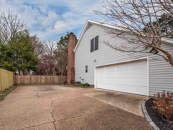 2nd image of 8030 Farindon Dr