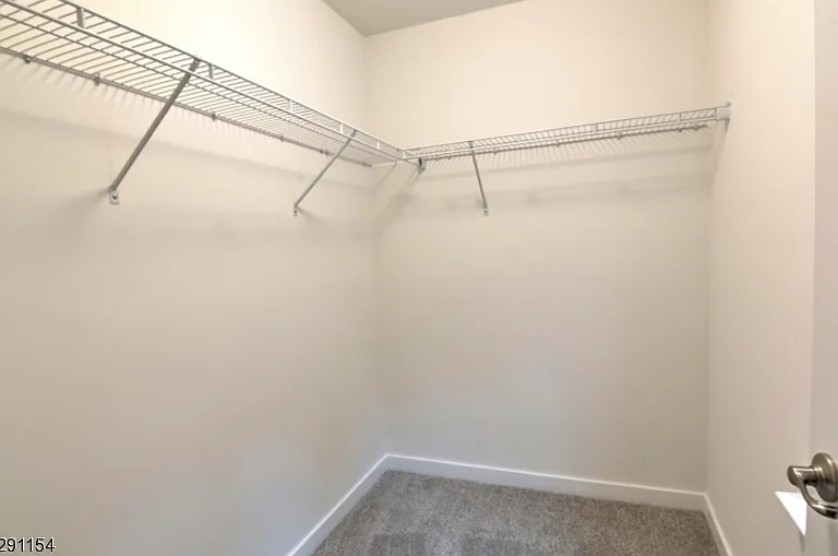 702 Parkview Ln — Photo 11