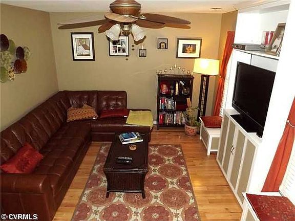 4th image of 3821 Redstone Dr