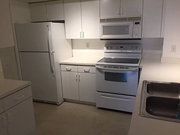 5th image of 242 Village Blvd APT 2106