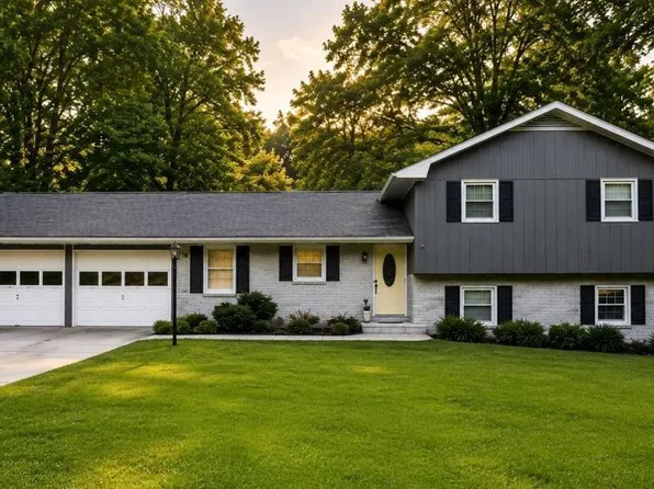 474 Royal Oaks Ter, Stone Mountain, GA 30087