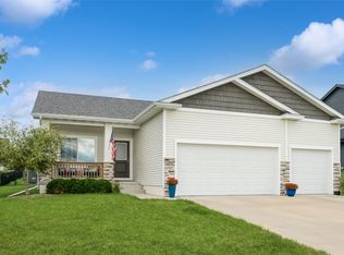 1194 S Radley St, West Des Moines, IA 50266
