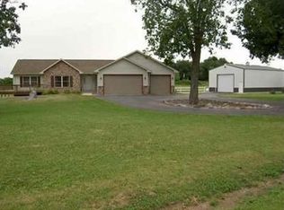 N7651 Toppe Rd, Waterloo, WI 53594
