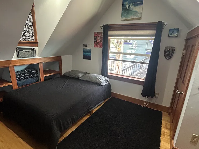 1562 NW Elgin Ave — Photo 13