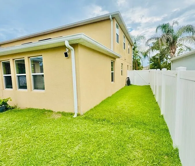 5344 Suncatcher Dr — Photo 16