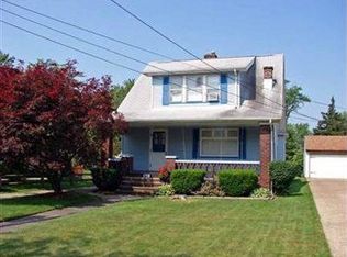 5136 Anthony St, Maple Heights, OH 44137