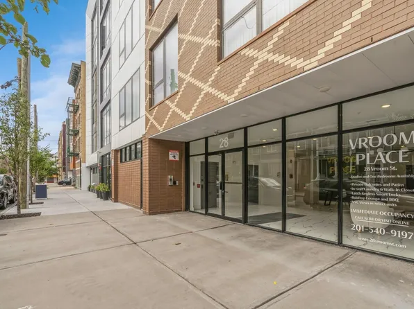 28-26 Vroom Street image 22 of 30