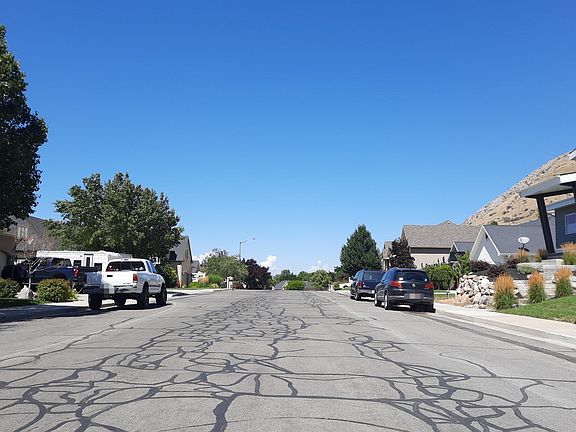 4th image of 1668 E Crandall Dr #3