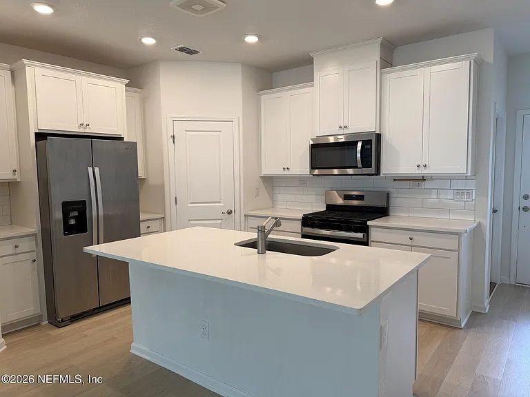 43 Thurnham Ln — Photo 4