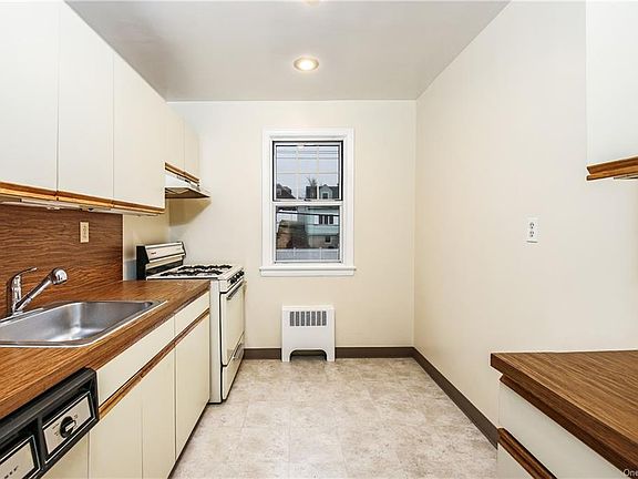 5th image of 39 Columbus Ave APT 2A