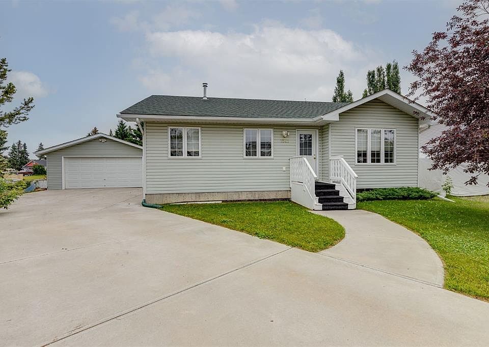 1st image of 1521 SW Mary Pl