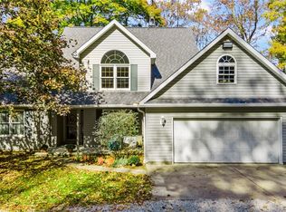 2167 Kelaney Dr NE, Mineral City, OH 44656