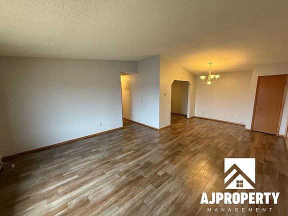 3rd image of 609 N Teton Dr APT 8