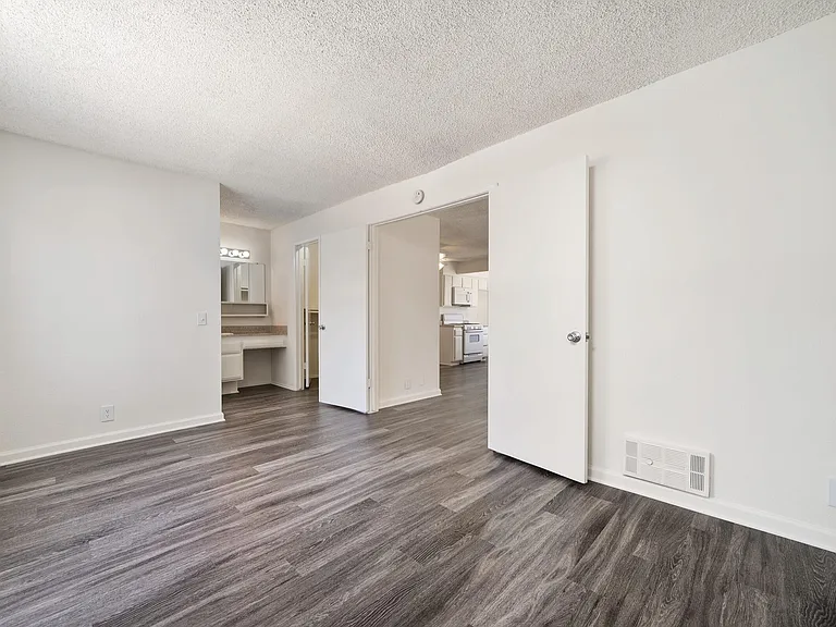 The Terrace Apartments — Photo 12