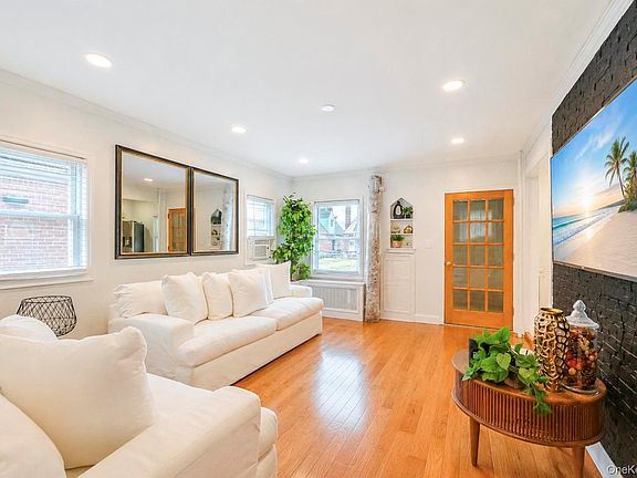 2nd image of 11934 224th Street