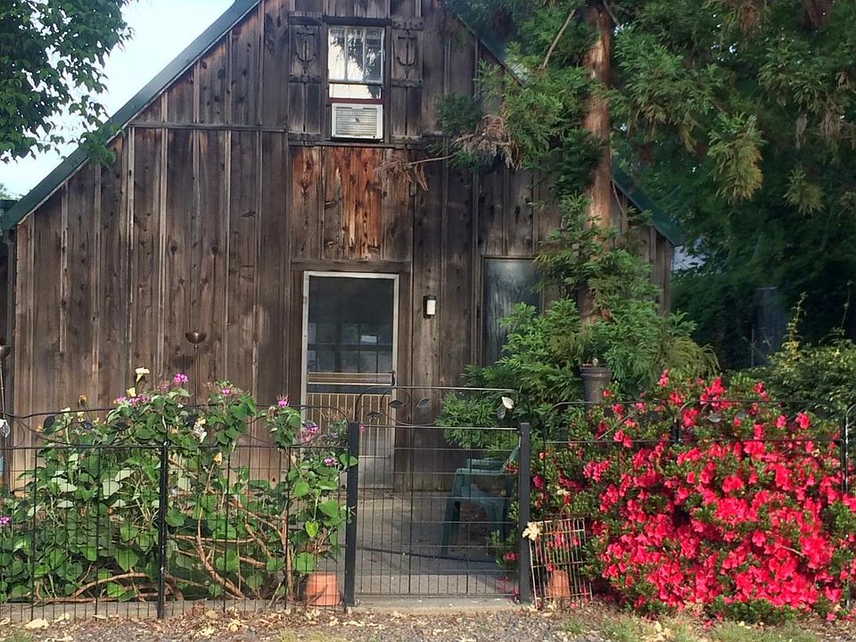 1st image of 291 Jefferson Ave