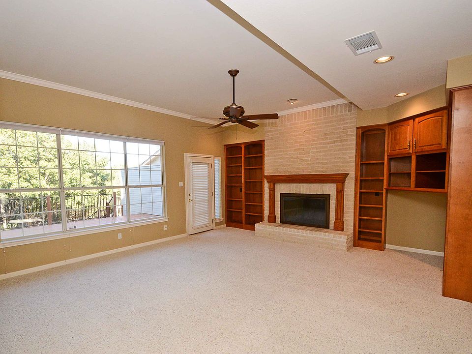 1st image of 880 N Mar Vista Ave