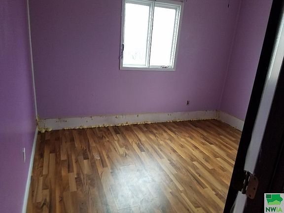 3rd image of 2904 20th St