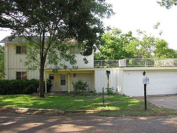 5th image of 150 Sunset Dr