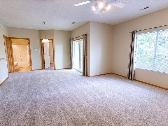 4th image of 1740 SE La Grant Pkwy APT 18