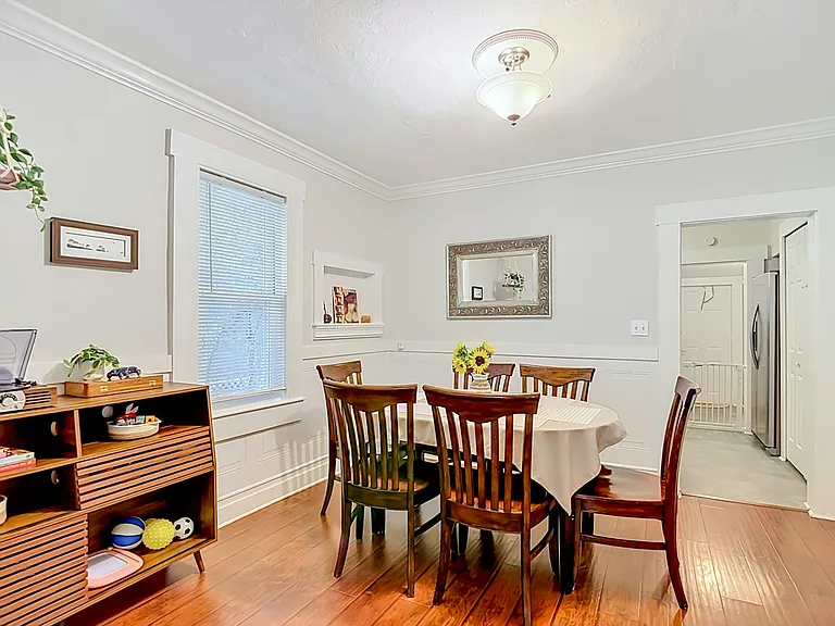 115 E Lambright St — Photo 4