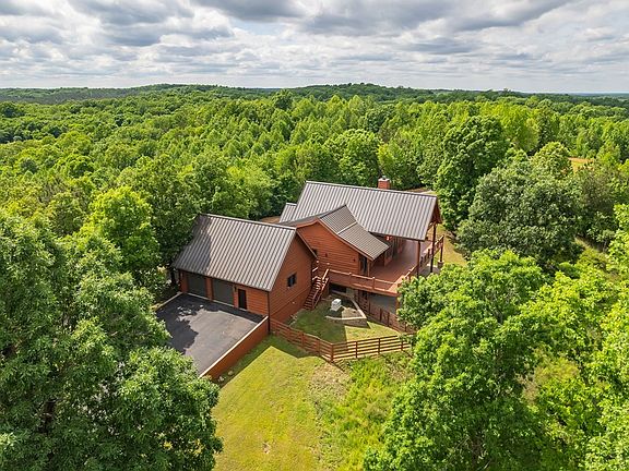 4th image of 685 River Oaks Dr